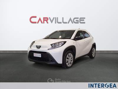 Toyota Aygo X  1.0 active 72cv s-cvt Bianco usata Sesto Fiorentino