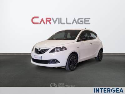 Lancia Ypsilon Ypsilon 1.0 firefly hybrid gold s&s 70cv 5p.ti Bianco usata Sesto Fiorentino