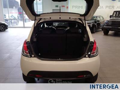 Lancia Ypsilon Ypsilon 1.0 firefly hybrid gold s&s 70cv 5p.ti Bianco usata Sesto Fiorentino