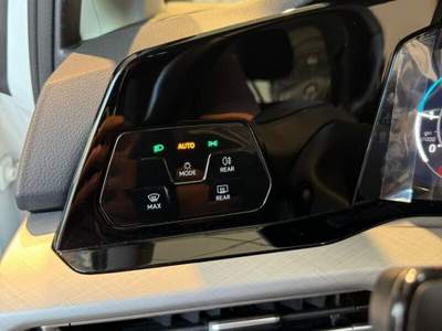 Volkswagen Golf Golf 1.0 eTSI EVO DSG Life Nero usata POZZUOLI