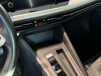 Volkswagen Golf Golf 1.0 eTSI EVO DSG Life Nero usata POZZUOLI