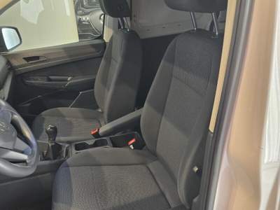 Volkswagen Caddy Caddy 2.0 TDI 102 CV Furgone Business Bianco usata POZZUOLI