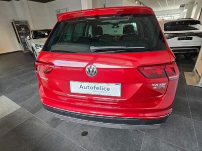 Volkswagen Tiguan Tiguan 2.0 TDI SCR DSG 4MOTION Executive BMT Rosso usata POZZUOLI