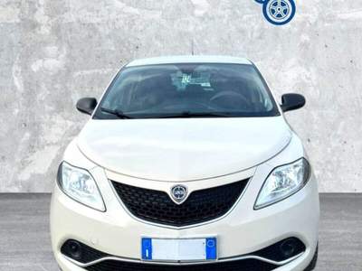 Lancia Ypsilon Ypsilon 1.2 69 CV 5 porte GPL Ecochic Gold usata Laterina