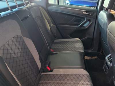 Volkswagen Tiguan Tiguan 2.0 TDI 150 CV SCR DSG R-Line Blu/Azzurro usata POZZUOLI