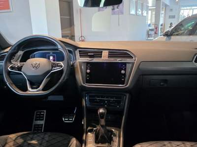 Volkswagen Tiguan Tiguan 2.0 TDI 150 CV SCR DSG R-Line Blu/Azzurro usata POZZUOLI