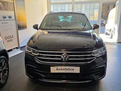 Volkswagen Tiguan Tiguan 2.0 TDI 150 CV SCR DSG R-Line Nero usata POZZUOLI