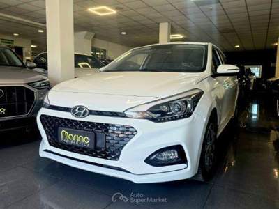 Hyundai i20 1.2 MPI MT ConnectLine Bianco usata Carinaro