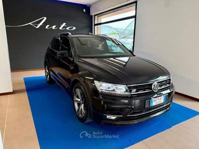Volkswagen Tiguan 2.0 TDI 150CV SCR DSG R-Line Nero usata Ponte di Piave