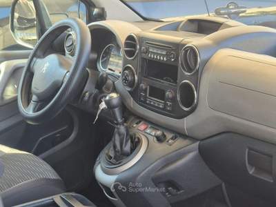Peugeot Partner 1.6 HDi 110CV FAP Outdoor Grigio usata Villaricca