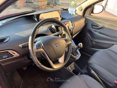 Lancia Ypsilon 1.2 69 CV 5p. GPL Ecochic Silver Rosso usata Roma