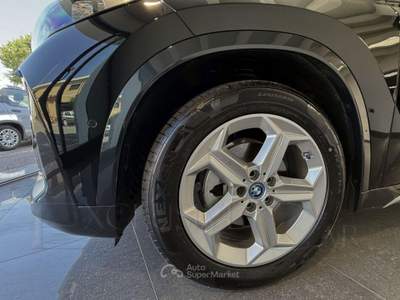 BMW iX1 xDrive 20 xLine Nero usata Olbia