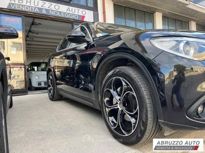Alfa Romeo Stelvio 2.2 T.diesel 210 CV AT8 Q4 Exec. Nero usata Città Sant'Angelo