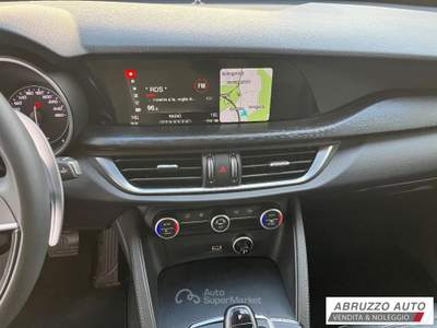 Alfa Romeo Stelvio 2.2 T.diesel 210 CV AT8 Q4 Exec. Nero usata Città Sant'Angelo