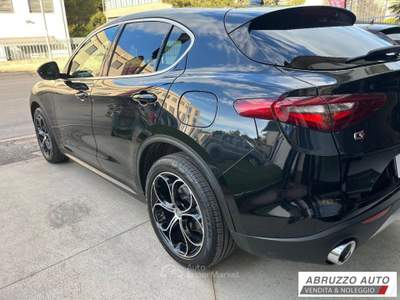 Alfa Romeo Stelvio 2.2 T.diesel 210 CV AT8 Q4 Exec. Nero usata Città Sant'Angelo