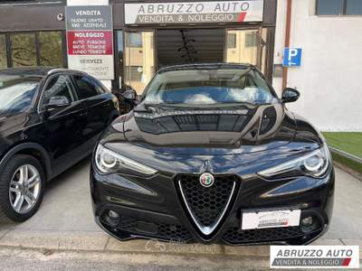 Alfa Romeo Stelvio 2.2 T.diesel 210 CV AT8 Q4 Exec. Nero usata Città Sant'Angelo