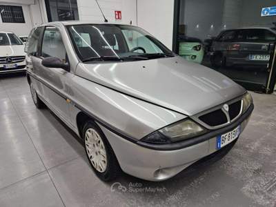 Lancia Y Y I 1996 1.2 8v LS /ARIA CONDIZIONATA/neopatentati Argento usata Martinengo