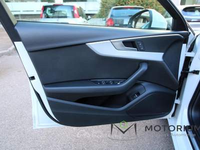 Audi A4 Avant 2.0 TDI 122 CV S tronic Bianco usata Oristano