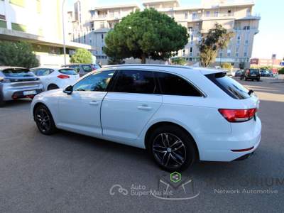 Audi A4 Avant 2.0 TDI 122 CV S tronic Bianco usata Oristano