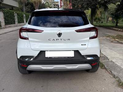 Renault Captur 1.6 Full Hybrid E-Tech 145 CV Techno Bianco usata Palermo