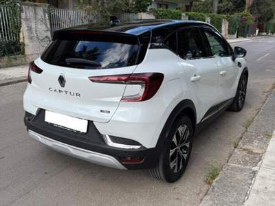 Renault Captur 1.6 Full Hybrid E-Tech 145 CV Techno Bianco usata Palermo