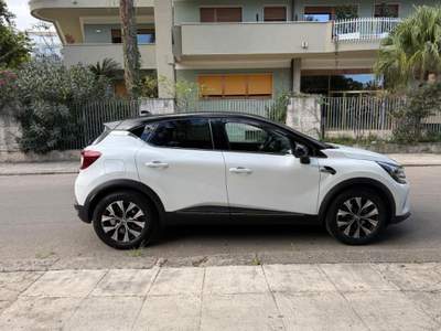 Renault Captur 1.6 Full Hybrid E-Tech 145 CV Techno Bianco usata Palermo