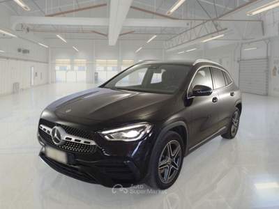 Mercedes-Benz GLA MERCEDES-BENZ CLASSE GLA GLA 250 AUTOMATIC EQ-POWER PREMIUM CROSSOVER usata Pozzuoli
