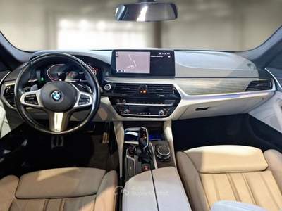 BMW Serie 5 520d BMW SERIE 5 520D XDRIVE MSPORT AUTO MH48V TOURING STATION WAGON usata Roma