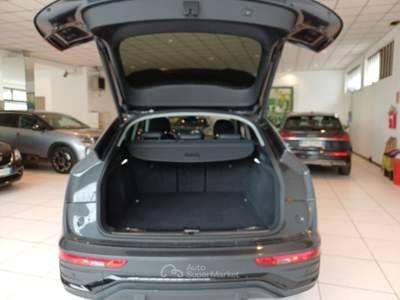 Audi Q5 AUDI Q5 SPORTBACK 40 TDI MHEV BUSINESS ADVANCED QUATTRO S TRONIC SUV usata Verona