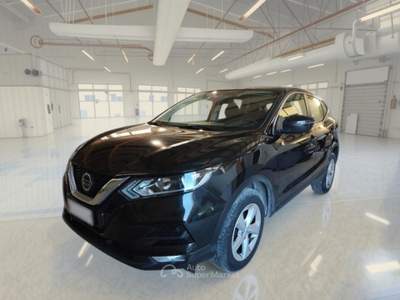 Nissan Qashqai NISSAN QASHQAI 1.3 DIG-T 140 BUSINESS CROSSOVER usata Pozzuoli