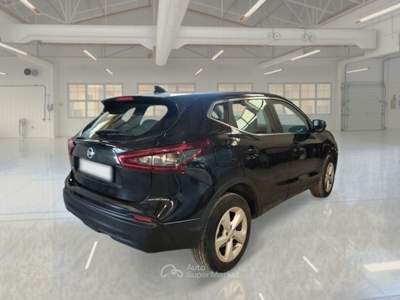 Nissan Qashqai NISSAN QASHQAI 1.3 DIG-T 140 BUSINESS CROSSOVER usata Pozzuoli