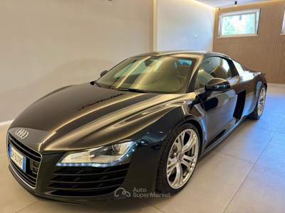 Audi R8 AUDI R8 V8 420CV UNIPRO PERMUTE GARANZIA Nero usata Latina