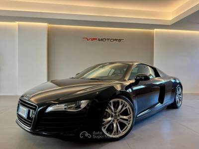 Audi R8 AUDI R8 V8 420CV UNIPRO PERMUTE GARANZIA Nero usata Latina