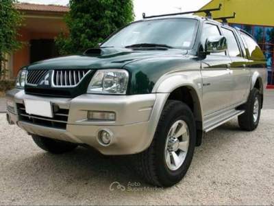 Mitsubishi L200 mitsubishi L200 2.5 TDI 115CV GLS Verde usata Verona
