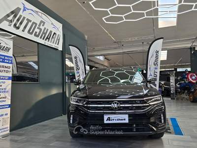 Volkswagen T-Roc VOLKWAGEN T-ROC 1.5 TSI 150CV R-LINE Nero usata Torino