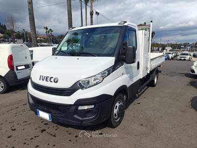 Iveco Daily 35 C16 RIBALTABILE 156CV - 3 POSTI Bianco usata Acireale