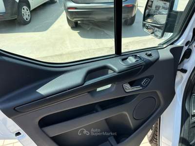 Ford Transit Custom 320 130cv Trend combi L2H1 E6.2 Bianco usata Acireale