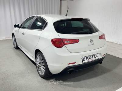 Alfa Romeo Giulietta 2.0 JTDm Exclusive Bianco usata Montagna in Valtellina