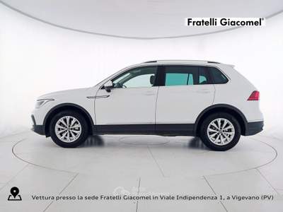 Volkswagen Tiguan 1.5 tsi life 150cv dsg Bianco usata Vigevano