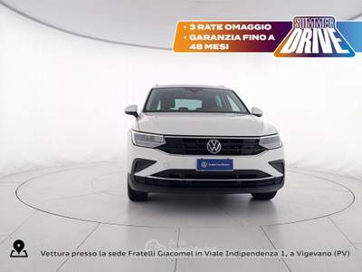 Volkswagen Tiguan 1.5 tsi life 150cv dsg Bianco usata Vigevano