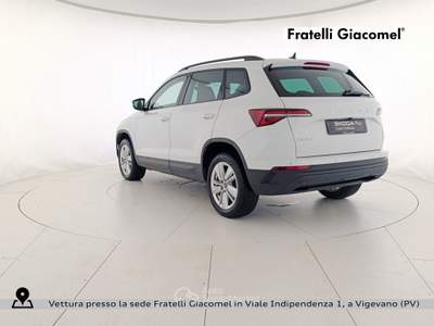 Skoda Karoq 2.0 tdi executive 150cv dsg Bianco usata Vigevano