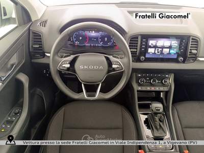Skoda Karoq 2.0 tdi executive 150cv dsg Bianco usata Vigevano
