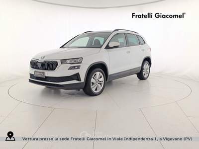 Skoda Karoq 2.0 tdi executive 150cv dsg Bianco usata Vigevano