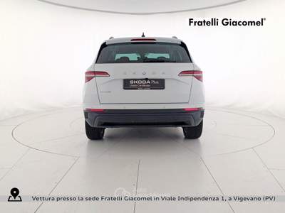 Skoda Karoq 2.0 tdi executive 150cv dsg Bianco usata Vigevano