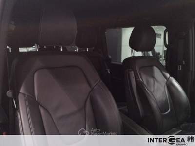 Mercedes-Benz Classe V V long 250 d sport business 4matic auto Bianco usata Sesto Fiorentino