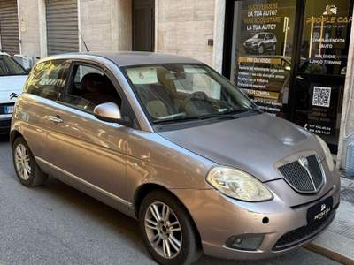 Lancia Ypsilon 75 CV Bronzo usata Bari
