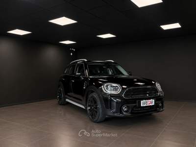 MINI Cooper Countryman 1.5 Twin Power Turbo Steptronic Nero usata Crema