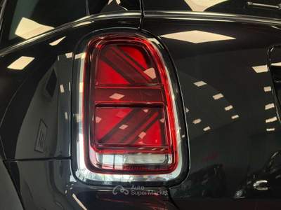 MINI Cooper Countryman 1.5 Twin Power Turbo Steptronic Nero usata Crema