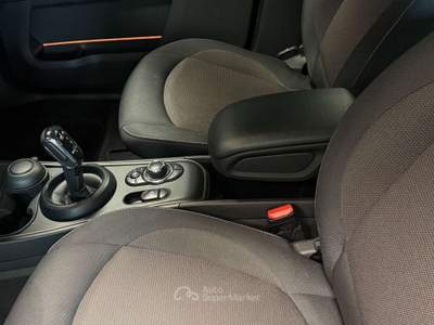 MINI Cooper Countryman 1.5 Twin Power Turbo Steptronic Nero usata Crema