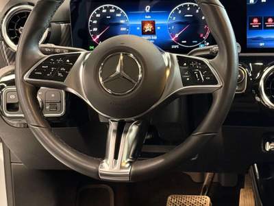 Mercedes-Benz Classe A Progressive Advanced 7G-DCT Argento usata Crema